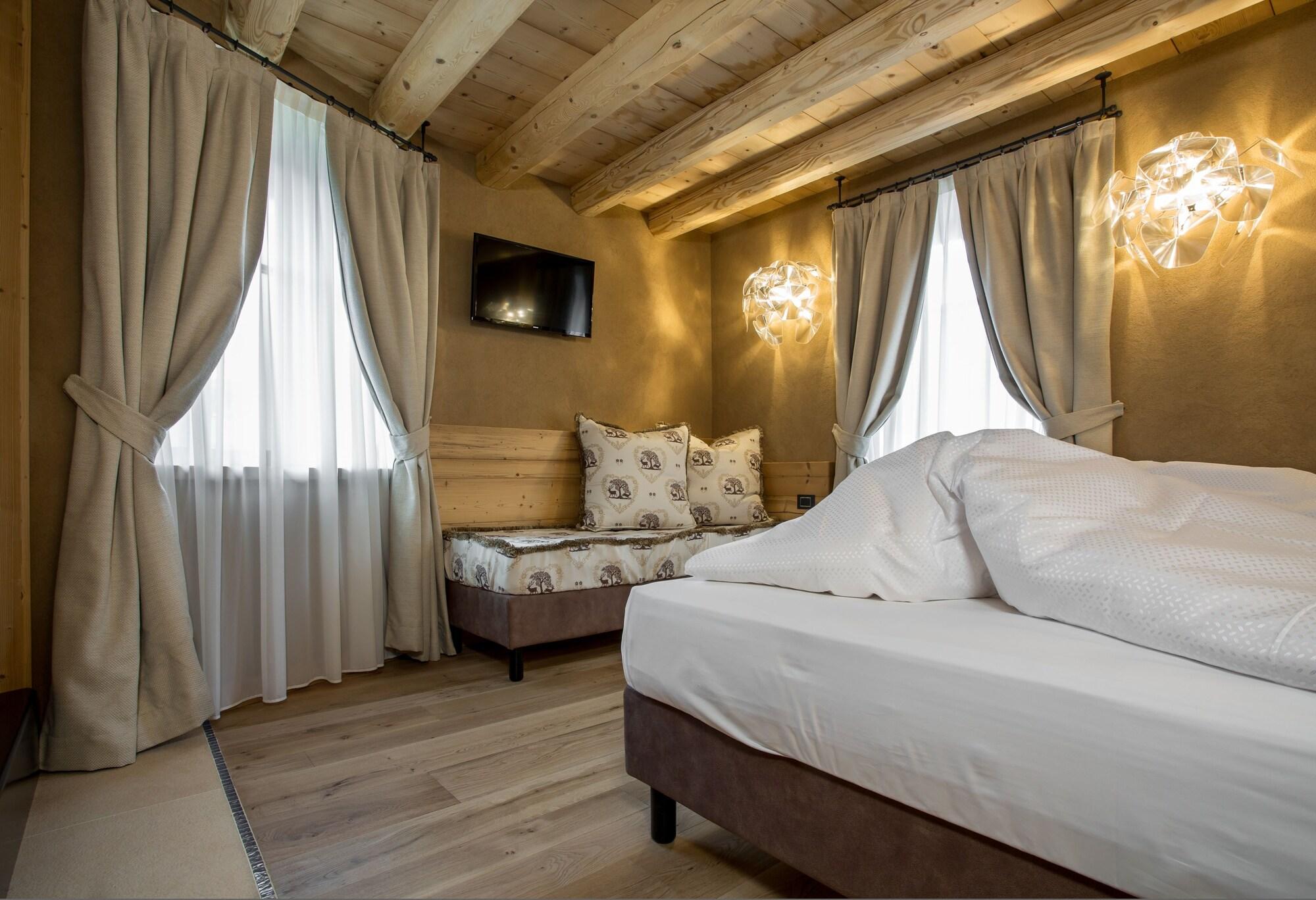 Hotel Orso Grigio Cavalese Εξωτερικό φωτογραφία